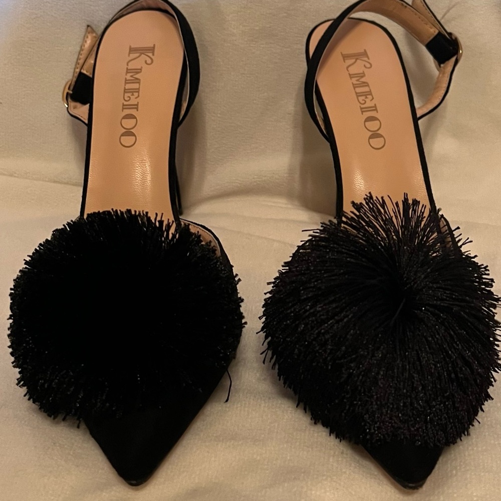 New puff pom pom stilettos, pointed toe, black suede, sling back.